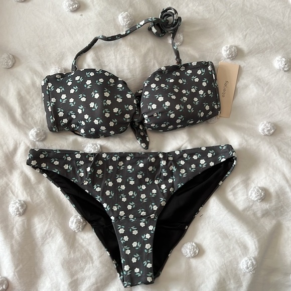 Eberjay Petite Fleur Lulu Bikini Top & Annia Bikini Bottom in Faded Black Small - Picture 1 of 5